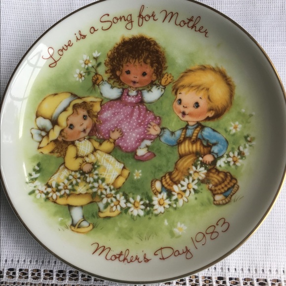 Cherished Memories Avon Collectible plates - Picture 4 of 8
